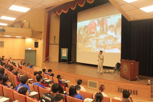 112學年度系上講座活動-那一場穿越黑暗的光